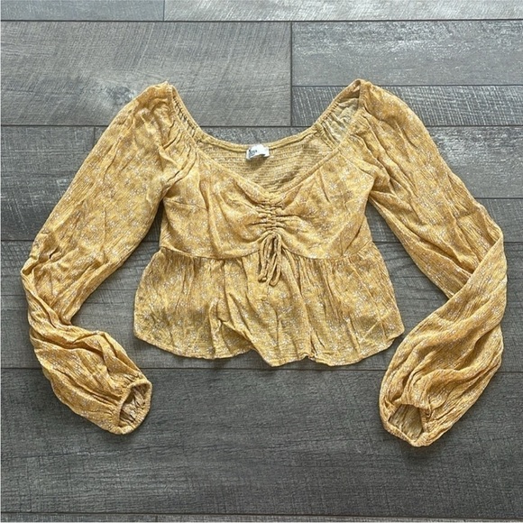 Hollister Size Small Yellow Floral Bohemian Style Top. - Picture 8 of 8